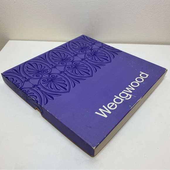 Wedgwood NEW Vintage 1970 Christmas Plate Trafalgar Square Blue White Jasper 8” - Picture 10 of 10